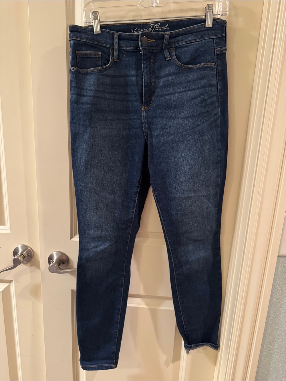 Universal Thread Jeans ✂️